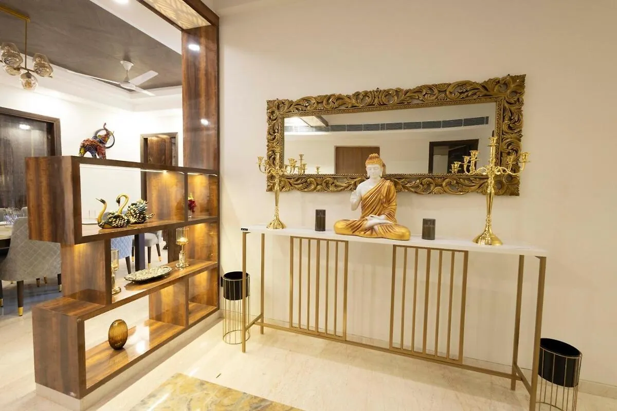 Four Bedroom Luxurious Apartment Near Cyber Hub Gurgaon 0*,