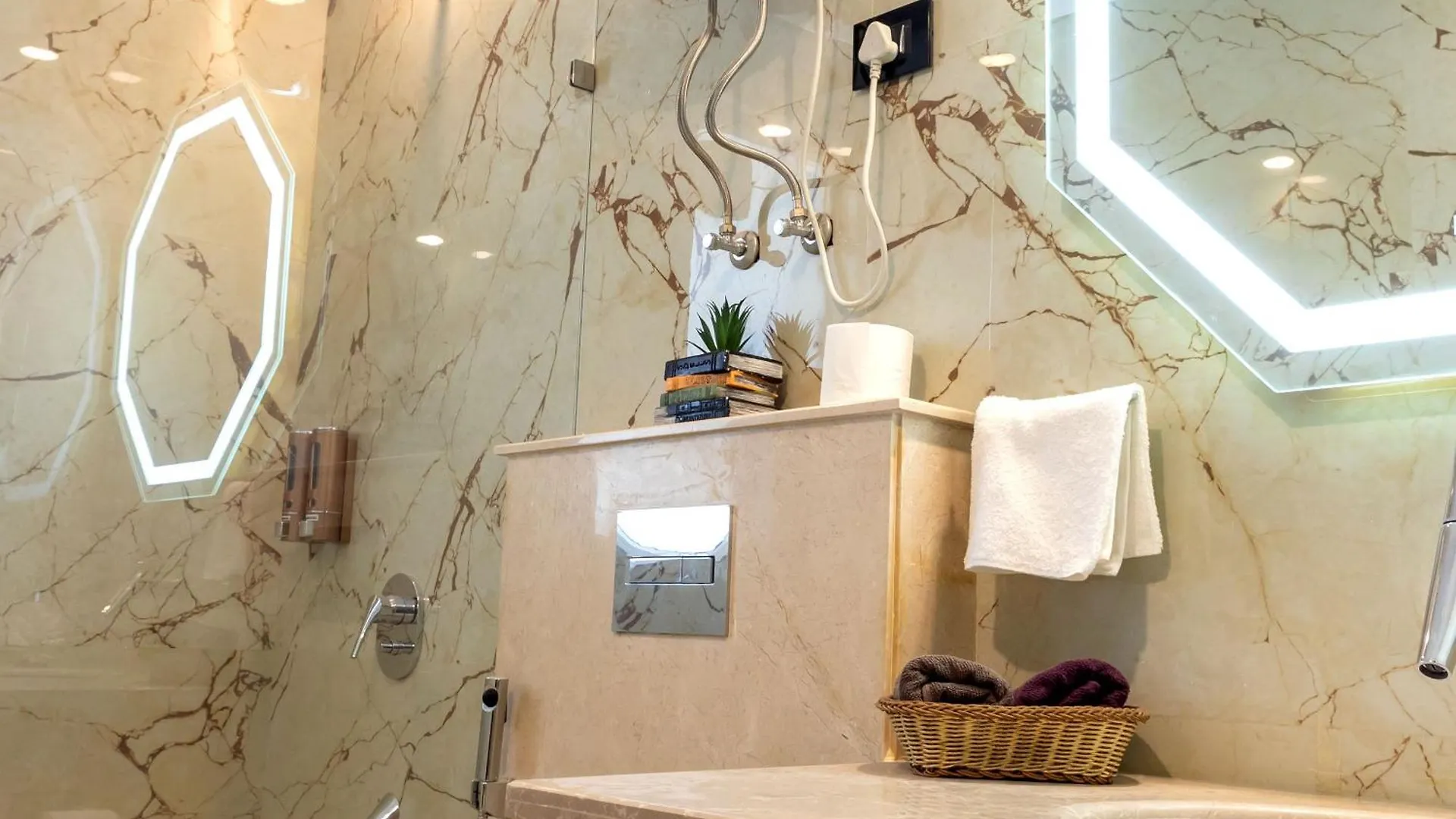 Four Bedroom Luxurious Apartment Near Cyber Hub Gurgaon