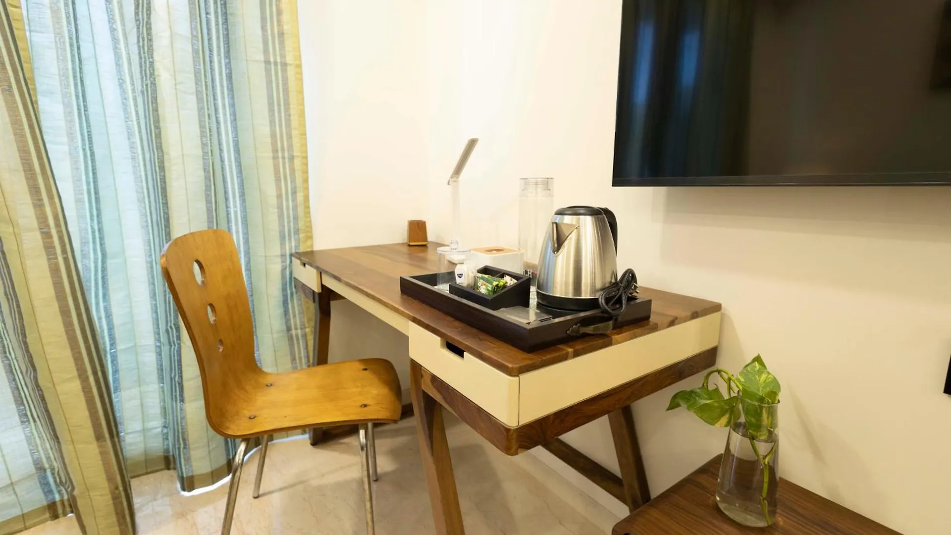 Four Bedroom Luxurious Apartment Near Cyber Hub Gurgaon 0*,  Inde