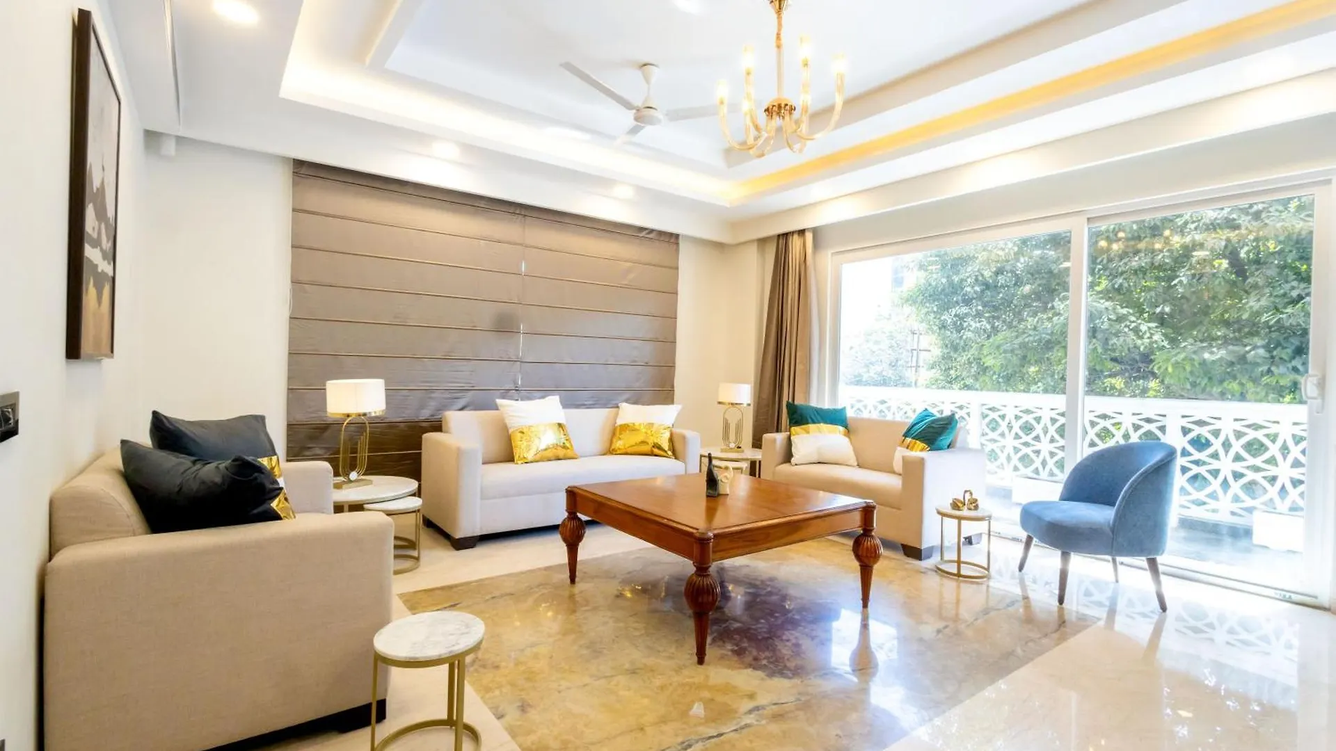 Four Bedroom Luxurious Apartment Near Cyber Hub Gurgaon Inde