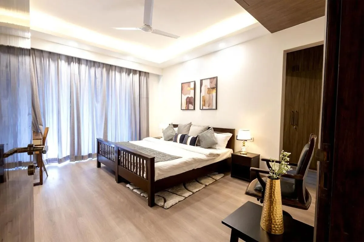 Four Bedroom Luxurious Apartment Near Cyber Hub Gurgaon 0*,  Inde