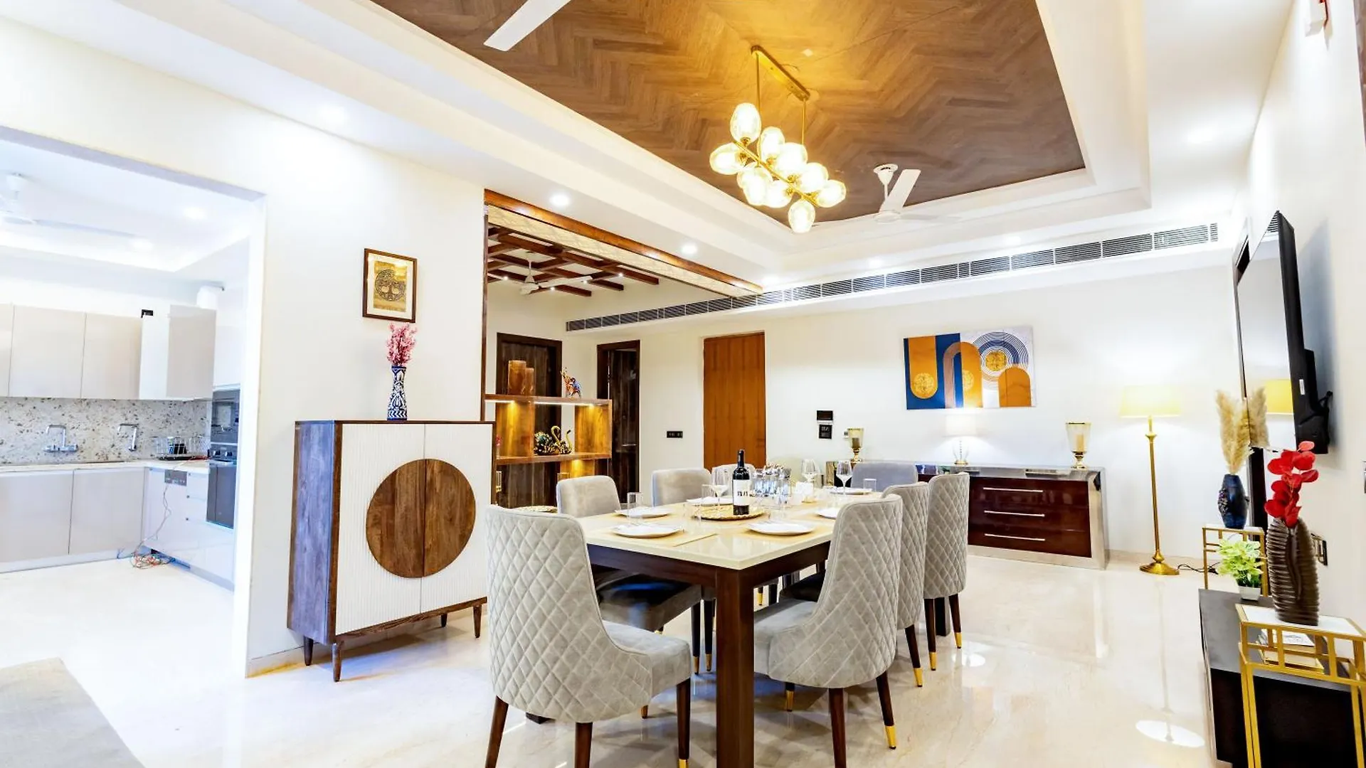 Four Bedroom Luxurious Apartment Near Cyber Hub Gurgaon